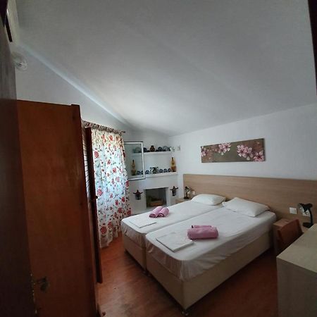 Dionisos Studios And Apts Skiathos Кукунаріес Екстер'єр фото