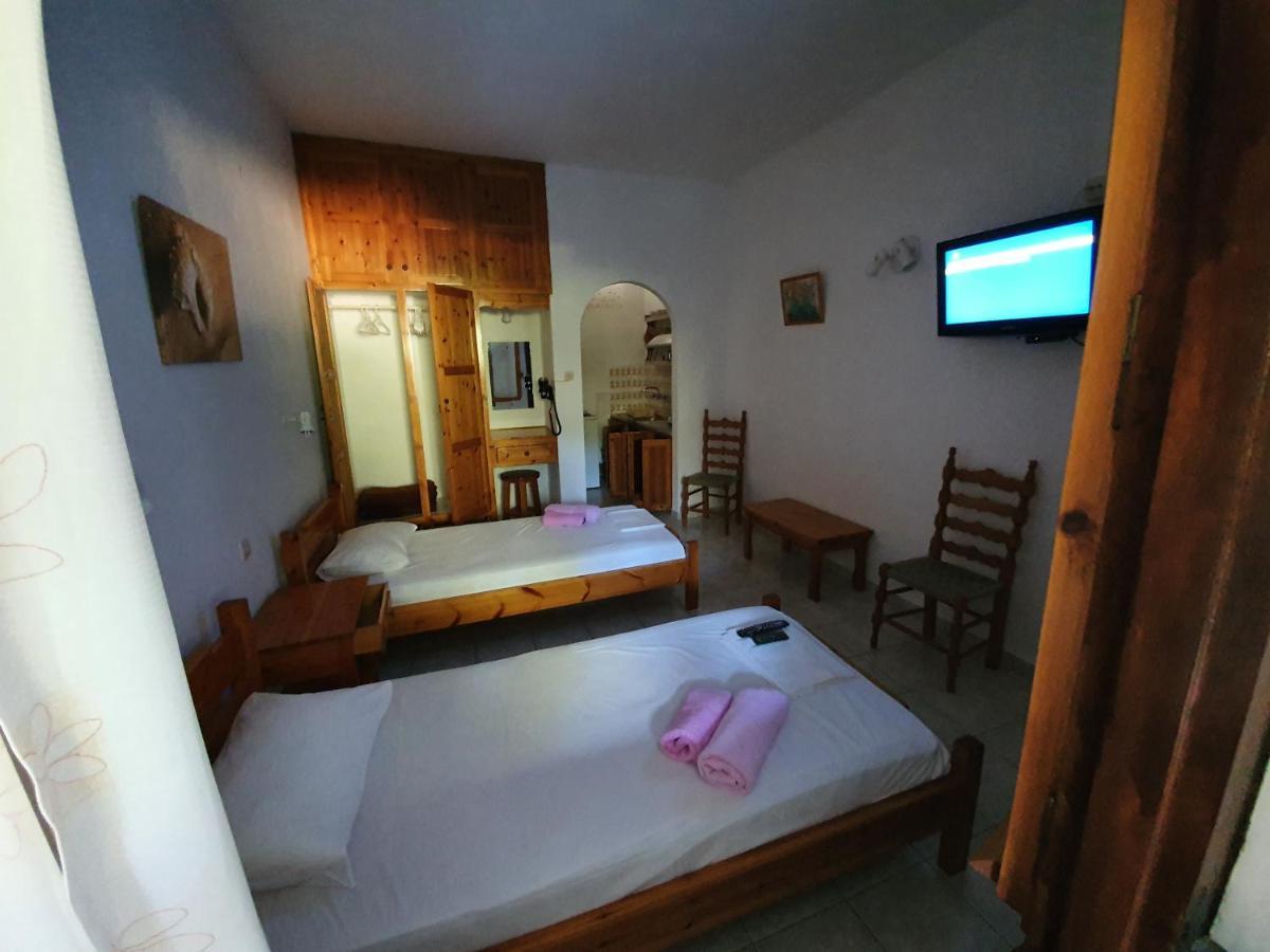 Dionisos Studios And Apts Skiathos Кукунаріес Екстер'єр фото