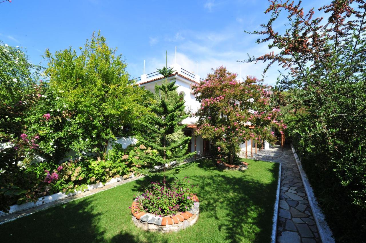 Dionisos Studios And Apts Skiathos Кукунаріес Екстер'єр фото